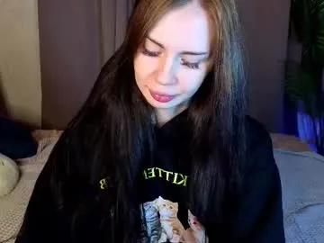 Freechat lolatwizz on Chaturbate