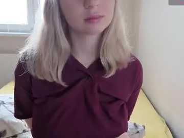 lollove24 — #bigass #bigtits #cute #18 #young blowjob + naked [1500 tokens remaining]