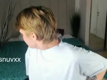 louie_evans — GOAL: cum show [1264 tokens remaining] aquadisco #new #twink #18 #young #feet