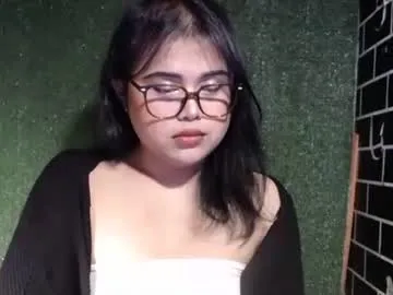 Offline lovelypinaychubsx on Chaturbate