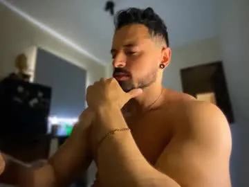 Private lucasfit24 on Chaturbate