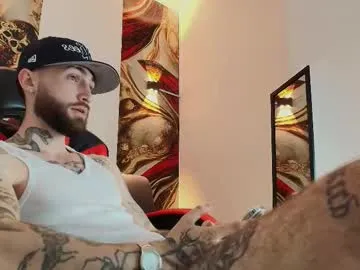 luke_davis01 — CUMM SHOWWWW!  #bigcock #tattoo #smoke #master #latino [1220 tokens remaining]