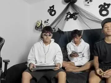 Freechat maicol_cum23 on Chaturbate