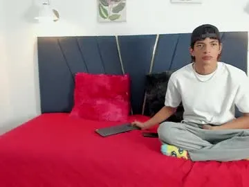 Freechat maicol_cum23 on Chaturbate