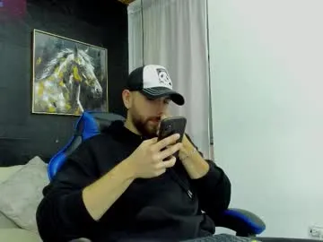 maximo_wolf1 — GOAL: Diidldo Show [775 tokens remaining] good experience #hairy #bear #jeans #beard #socks Big boys also like to be fucked