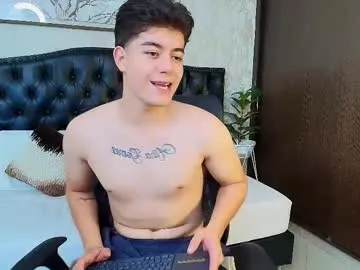 Freechat maxxicruz on Chaturbate