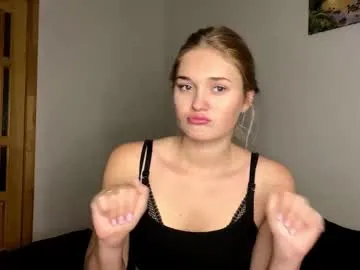 Freechat melaniepavan on Chaturbate