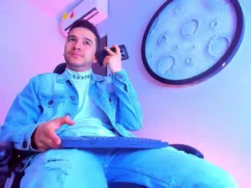 Freechat mike_256 on Chaturbate