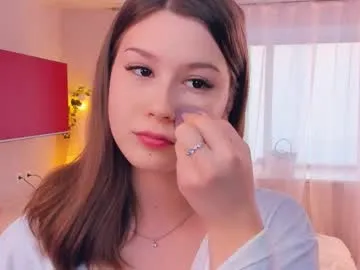 minditrelles — GOAL: eyes contact close up [13 tokens remaining] I'm new here hey hey!   #new #young #shy #teen #18