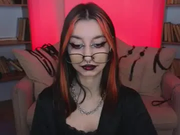 Offline mistress__marcelline on Chaturbate