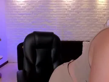 morganhicks —  Let's forget everything and fill ourselves with pleasure  - Multi-Goal :  BJ + Spank Ass + Bodytour #latina #bigass  #curvy #milf #bigboobs