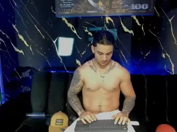 mr_maximo on Chaturbate
