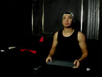 mr_maximo on Chaturbate
