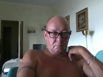 nanahotel on Chaturbate 