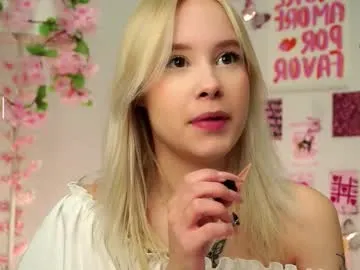 Freechat naomibry on Chaturbate