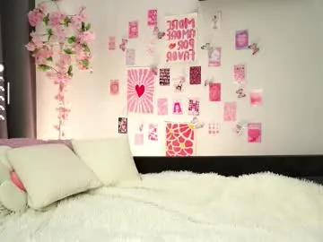 Freechat naomibry on Chaturbate