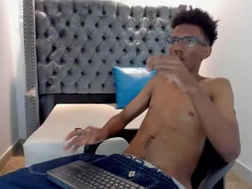 Freechat nero_reyd on Chaturbate