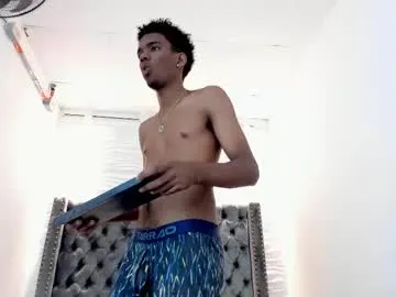 Freechat nero_reyd on Chaturbate