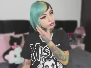 Freechat nikkiramone on Chaturbate