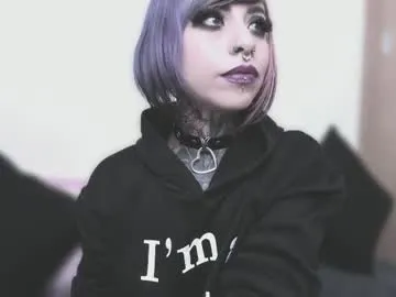 Freechat nikkiramone on Chaturbate