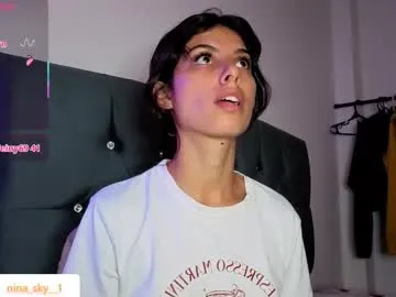 Offline ninasky19 on Chaturbate