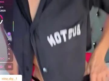 Offline ninasky19 on Chaturbate