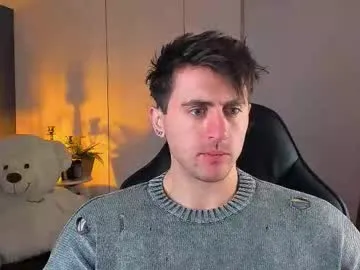 oscar_miller_ — on a normal sweater , not a cutet, and secret show #young #muscle #bigcock #halloween #uncut [3103 tokens remaining]