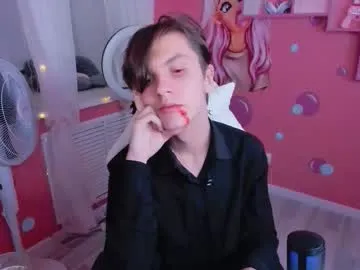 otto_williams — GOAL: show ass in panties [29 tokens remaining] cute eyes only in public #18 #twink #new #young #feet