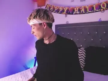 Freechat ozorio_dany on Chaturbate