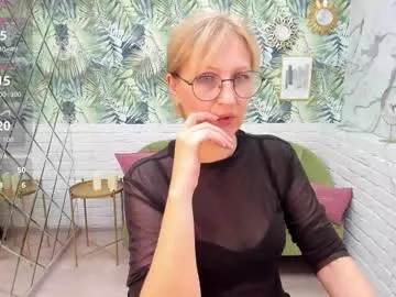 Freechat paris_cherry on Chaturbate