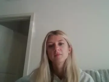 parisbaby2000 — Parisbaby2000's room #18 #petiteblonde #pvtopen #feet #findom