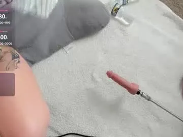 Offline peachespanties123 on Chaturbate