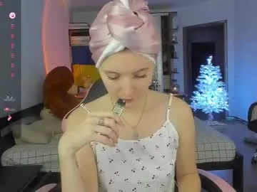 Freechat playful_mary on Chaturbate