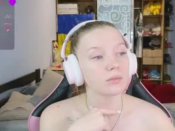 Freechat playful_mary on Chaturbate