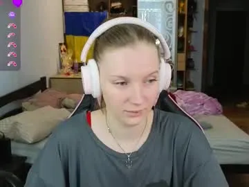 Freechat playful_mary on Chaturbate