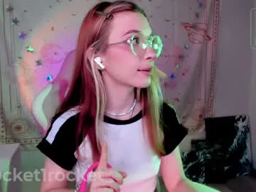 Offline pocketrocket_ on Chaturbate