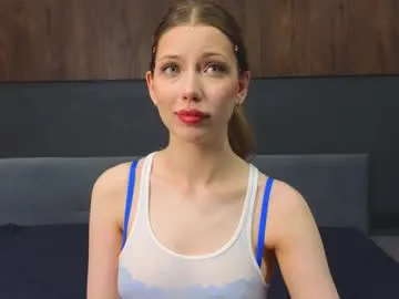 Chaturbate rainauge is Freechat rainauge — hey! I am back) // Goal: show you my bra // #blonde #teen #new #skinny #feet