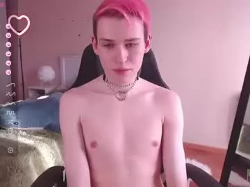 Offline rainbow__salt on Chaturbate