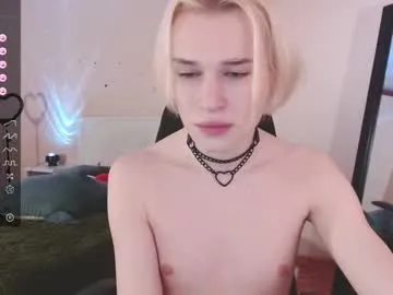 Offline rainbow__salt on Chaturbate