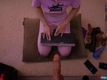 Private redhead_shark on Chaturbate