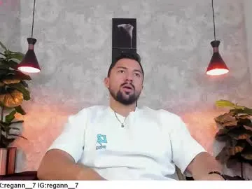 Freechat regan_pearson on Chaturbate