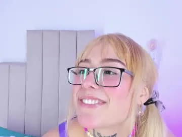 reikaminato — Hello guys, come and have fun playing  #deepthroat #colombia #daddy #teen #18