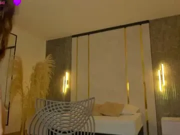 Freechat riley_sierra on Chaturbate