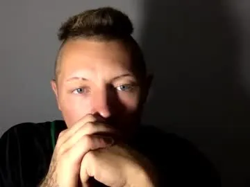 Away roastingcorn on Chaturbate