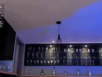 Freechat roseferrera on Chaturbate