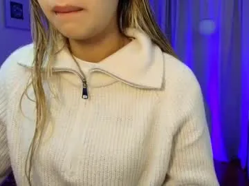 Freechat rousee_v on Chaturbate