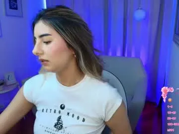 Freechat rousee_v on Chaturbate