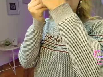 Freechat rousee_v on Chaturbate