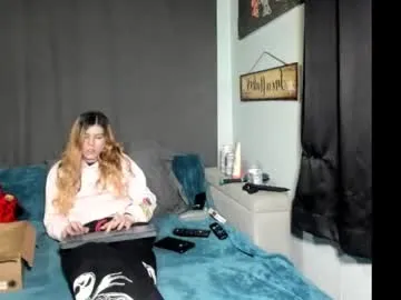 Freechat roxihazeleyes on Chaturbate