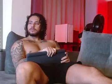 Freechat ryan_warren18 on Chaturbate